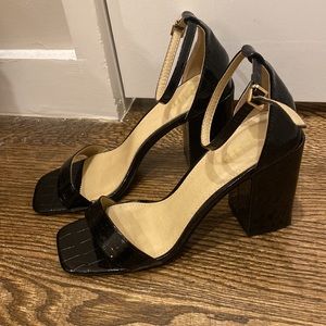 Black Size 7.5 Patent Leather Block Heel with Square Toe